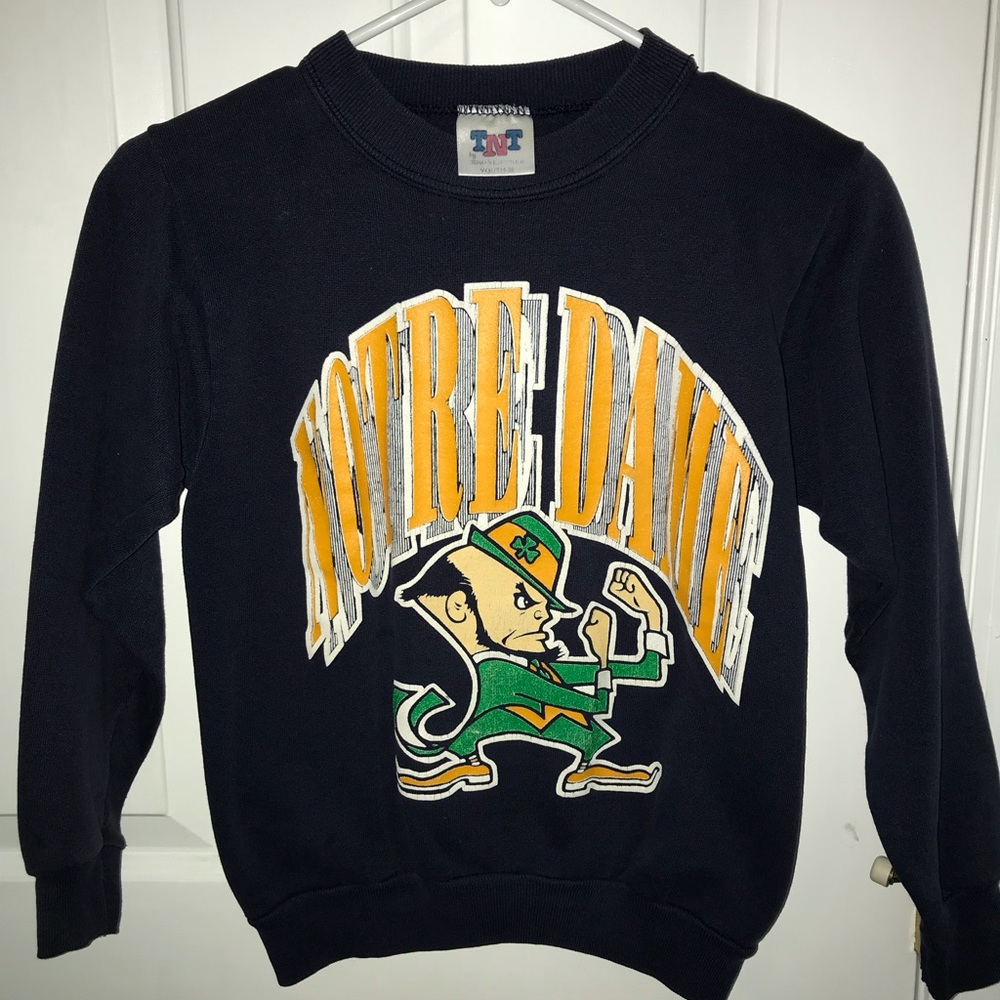 NOTRE DAME SWEATSHIRT! THE FIGHTING IRISH!! 💚🍀